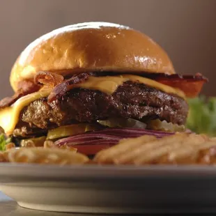 The Tav On The Ave - Sports Bar and Grill | Burgers | Buffalo Wings | Happy Hour