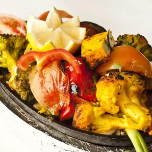 Tandoori Vegetables - GF baked, marinated fresh cauliflower, broccoli, green/red bell peppers, onions, tomatoes &amp; paneer cheese