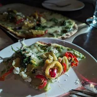 Spinach and artichoke veggie flatbread is the best.
