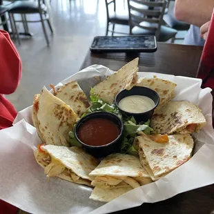 quesadillas with dipping sauce