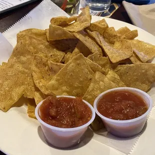 Chips &amp; salsa