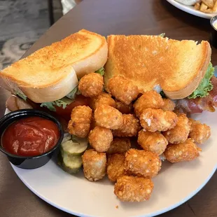 BLT w/tots