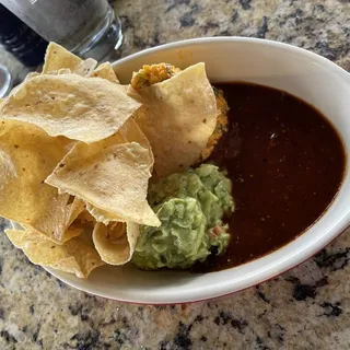 Queso Americano & Guacamole
