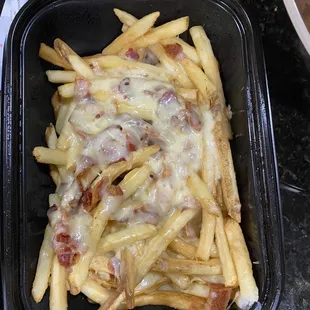 Bacon cheese fries