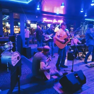 Monday Madness open Mic!