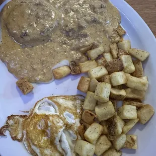Biscuits and gravy chorizo style