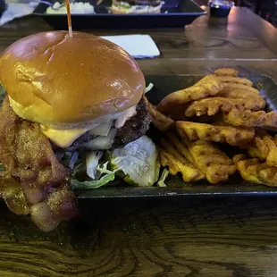 Bacon Guacamole burger (double)