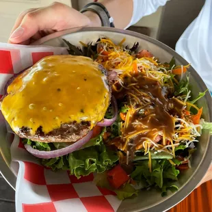 No bun cheese burger with side salad