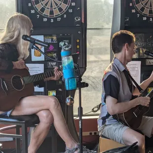 Paz and Ukulele Eddie