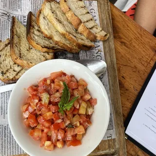 Bruschetta al Pomodoro