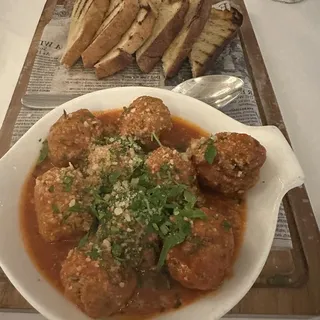 Meatballs al Sugo