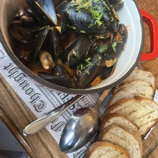 Mussels alla Diavola - Large