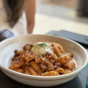 Rigatoni bolognese