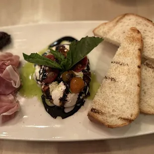 BURRATA CAPRESE