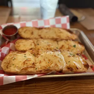 Vinnie 's Cheese Bread