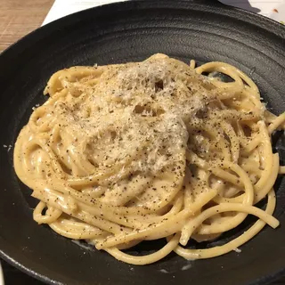 Cacio e Pepe Pasta