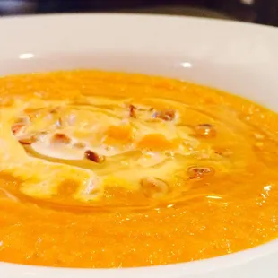 Carrot and Toasted Fennel Soup with cream and hazelnuts