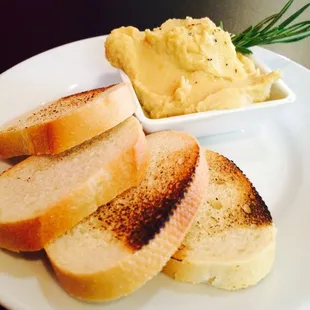 Hummus with crostini