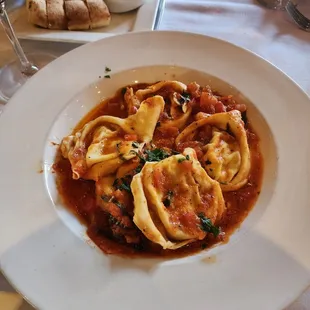Tortelloni al Pomodoro