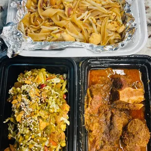 Burmese fried noodles, tea leaf salad, goat curry - delicious!