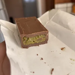 Knafeh Pistachio Chocolate Bar