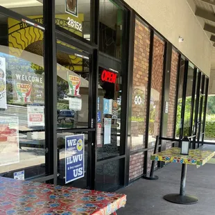 the outside of the restaurant