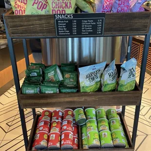 Snacks! Look at those cute little Tate cookie bags.