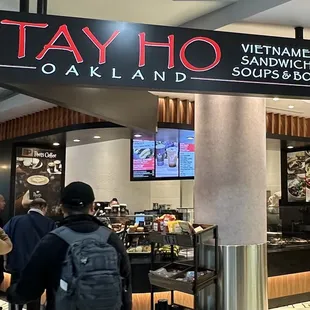 Tay Ho @ OAK airport