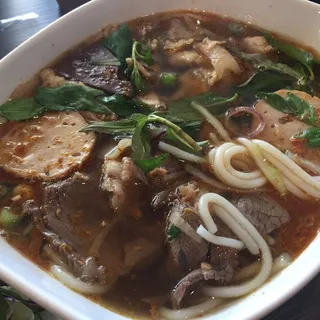 N1. Bun Bo Hue