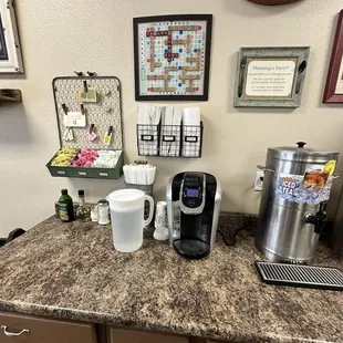 a coffee maker, coffee pot, and coffee maker