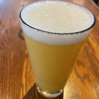 Skookum Brewing Strata Jack Hazy IPA