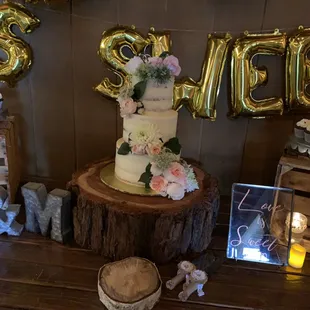 Flowers i put on this cake.