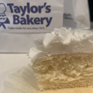 Nice crumb! Good frosting to cake ratio.