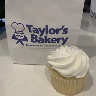 White wedding cupcake