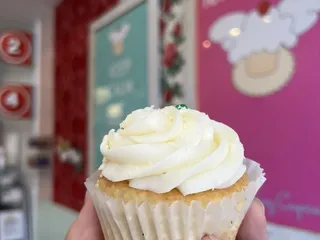 The Flying Cupcake 