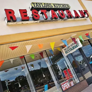 the outside of a restaurant