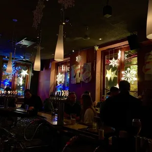 Rocking the tunes have to say the wine and drink list has gone to crap.