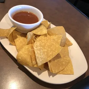 Chips and salsa (entree side)