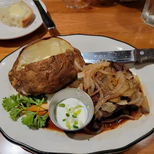 Filet mignon with a baked potato