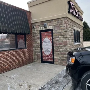 the entrance to the restaurant
