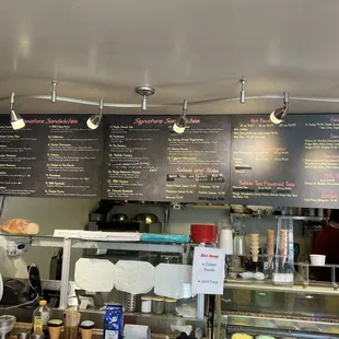 Super dope classic old school deli.  Great sandwiches
