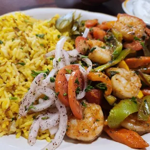 Shrimp with vegetables... delicious!! Perfect seasoning!