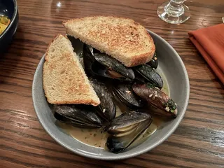 Laura Lee's