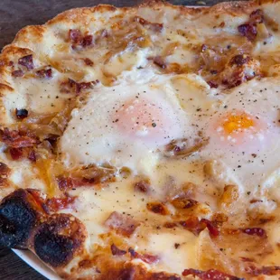 Breakfast Pizza at Brunch