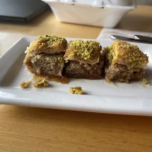a plate of baklai