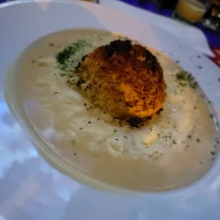 The "crab cakes" &amp; grits soup