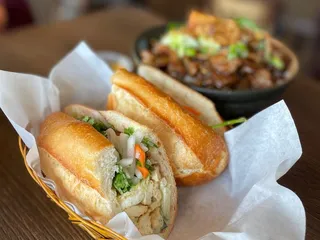 Pho Banh Mi