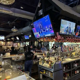 Live music tonight