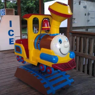 Train kids&apos; ride that randomly makes noise. Don&apos;t be scared!