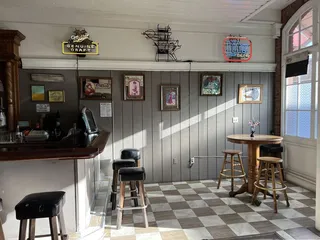 Jackies’s Hideaway